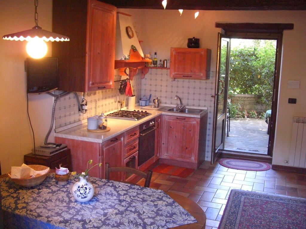 La Morosa Guest House Castel Rigone Ngoại thất bức ảnh